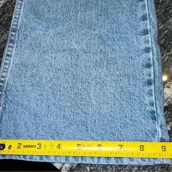 ASOS DESIGN Women's  High Rise Relaxed Dad Jeans In Light Wash‎ 28x32 - Picture 6 of 7